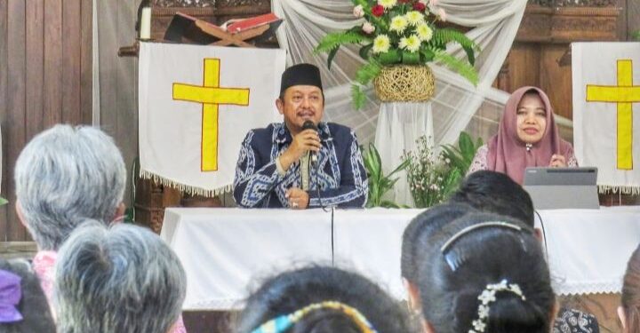 Kepala Kemenag Banyuwangi Sosialisasikan Gereja Ramah Anak
